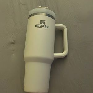 Stanley quencher 40oz